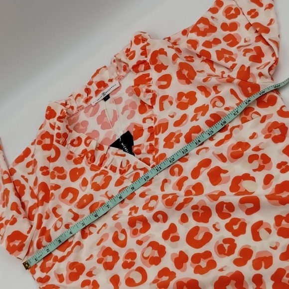 Michelle McDowell Red Leopard Print Top Size Medium V Neck Ruffle - Picture 5 of 10